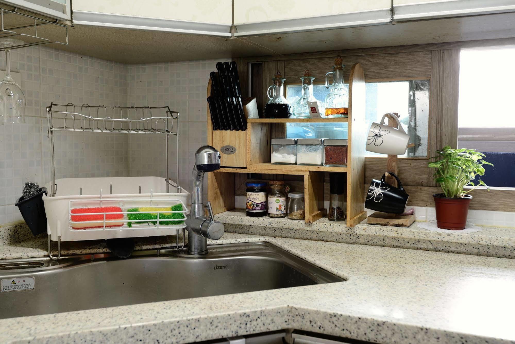 Budget Guesthouse Инчон Экстерьер фото